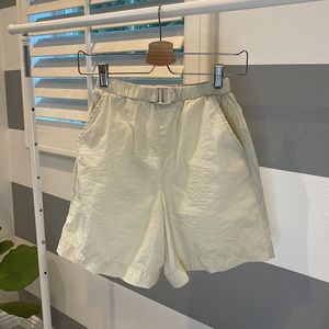 3/$9 ZARA Kids unisex sz 8/10 Cream colored shorts, 3 pockets, Nylon, boy girl